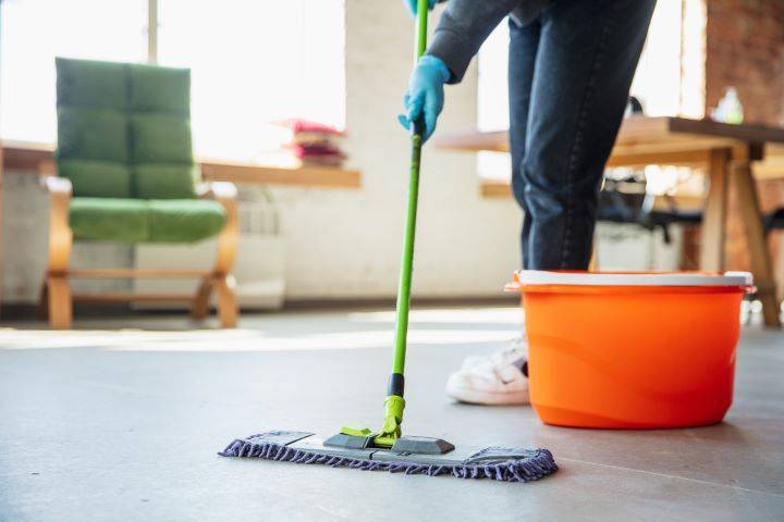 Floor cleaning 5